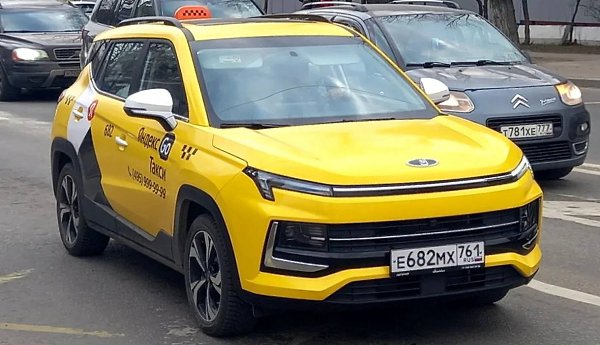 С 1 марта 2026 года в России разрешено использовать только автомобили отечественного производства ...