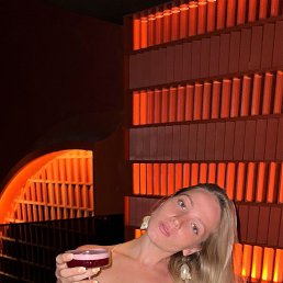 Elena, 24 ����, ���������
