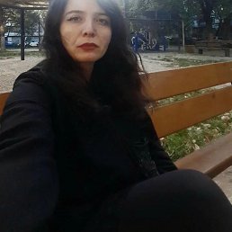 NINI, 38, 