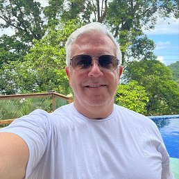 Alex, 60, 