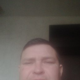 Vladimir, 48, 