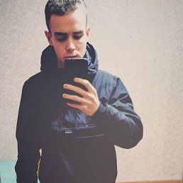 Максим, 28 лет, Екатеринбург Максим, 28 лет, Екатеринбург