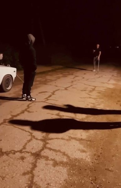 Толпа пьяных тварей до полусм#рти за&или ветерана СВО без ноги за сделанное им замечание с просьбой ...