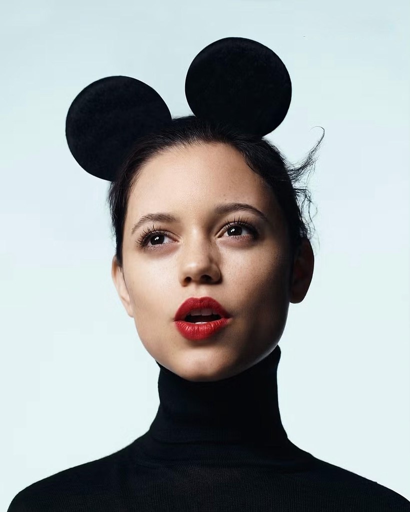         Harpers Bazaar - 10
