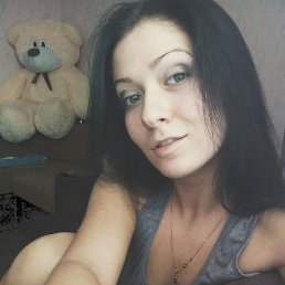 Elena, 26, 