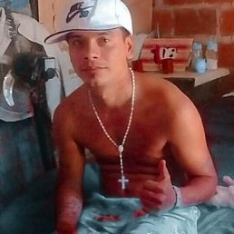 Ariel, 29, 
