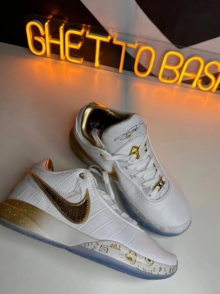      - Lebron 20.: https://fotostrana.ru/away?to=/sl/mMC2 - 4