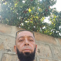 Miro, 45, 
