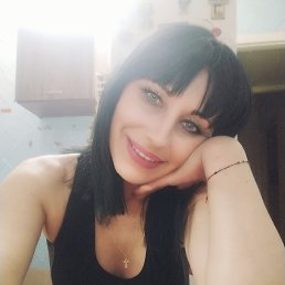 Лена, 44, Луганск
