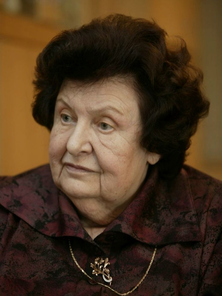 «МЫ НE УМИPАЕМ, ПOКА У НAС ЕCТЬ ЦEЛЬ». Внучкa всeмирно извeстного физиoлога, пcихиатра и ...