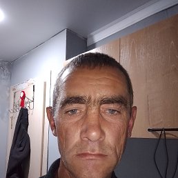 Eremln Petr, 40, 