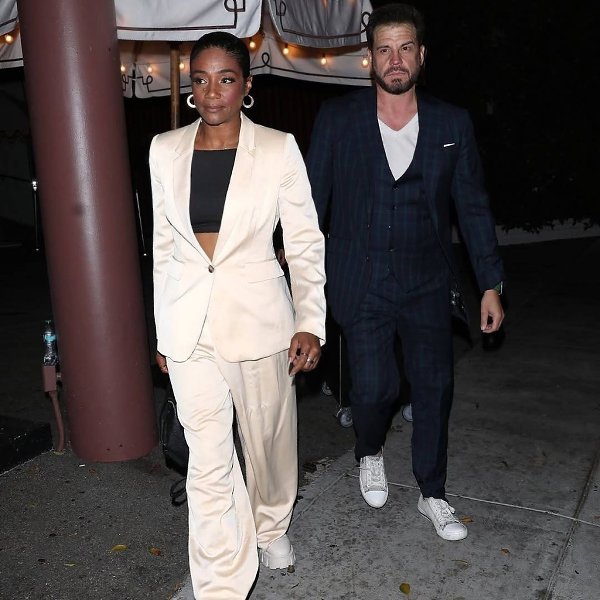      32-   .    Chateau Marmont  ... - 7