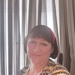 Valentina, 63, 