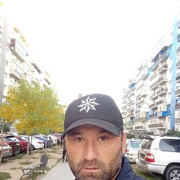 Bobur, 39, 