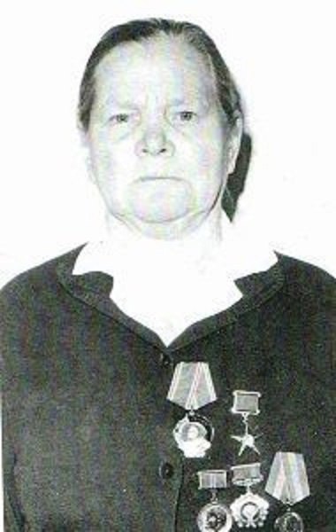 Алексеева Анна Петровна, (2 июля 1914 - 16 января 2001) – Герой Социалистического Труда, свинарка ...