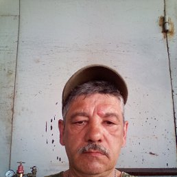 Oleg, 57, --