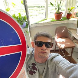 Anton, 37, 