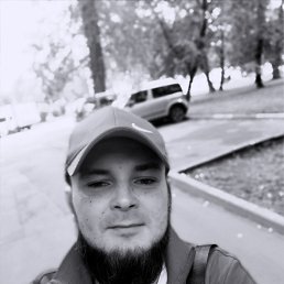 Dmitriy, 33, 