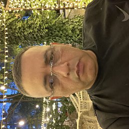 Oybek, 41, 