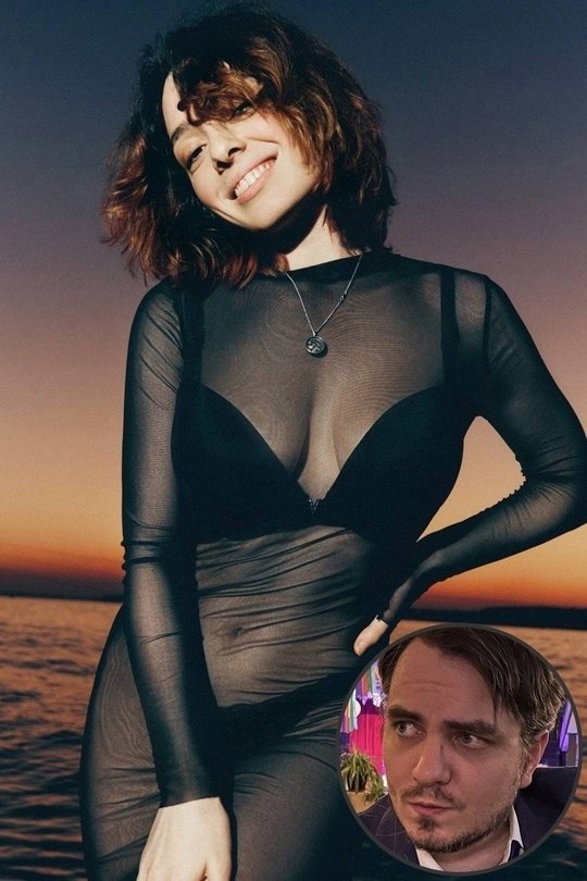         ,     ...