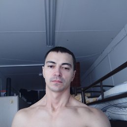 Walter, 36, 