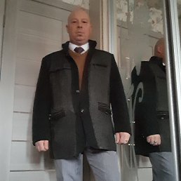 Aleksej, 45, 