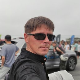 Stanislav, 43, 