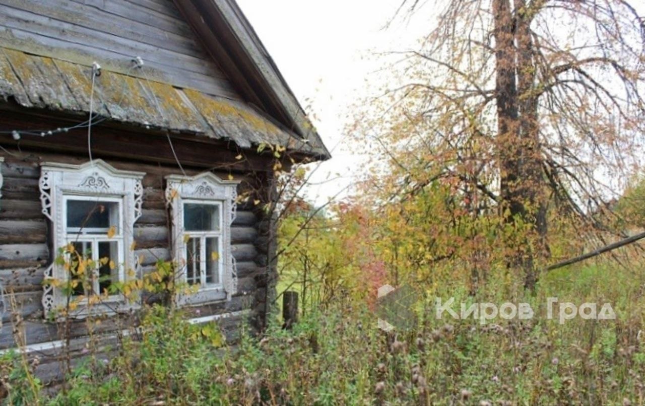 Вдоль кировских трасс станет меньше заброшенных домов.Губернатор призвал убирать сносить их, ...