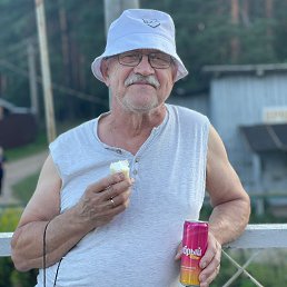 Andrei, 67, 