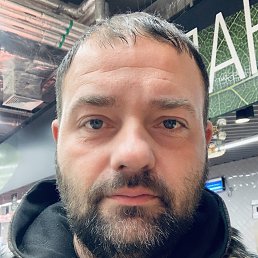 Andrey, 40, 