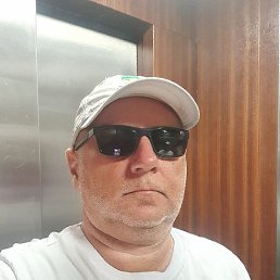 Yuri, �������������-����������, 52 ����