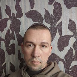 Oleg, 35, 