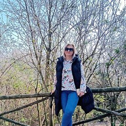Valentina, 50, 