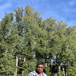 Keurtis, 25, 