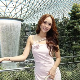 Amelia, 28, 