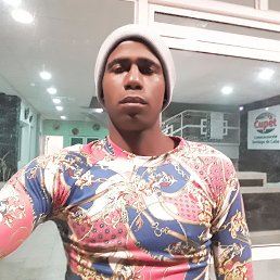 Ronier, 32, 