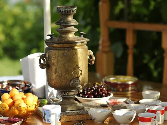 Дровяной самовар. История русского самовара.История русского самовара началась в конце XVII века. ...