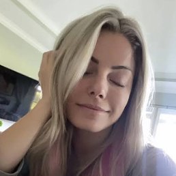 Demi Novak, 27, 