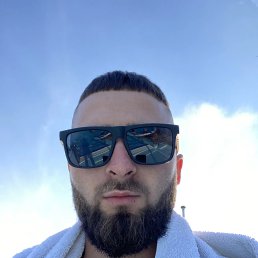Vlad, 32, 