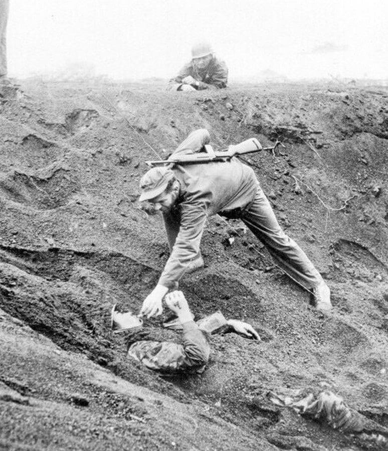   1945 ,     ,   :    ...