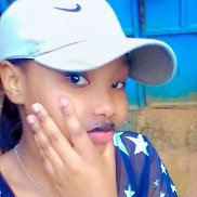Lilian, 19 , 