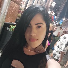 Dani, 30, 