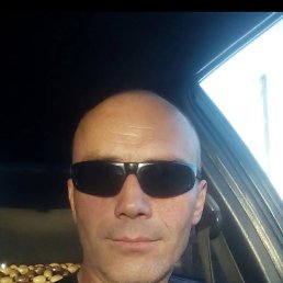 Evgeniy, 50, 