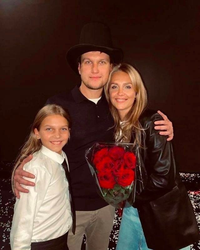 Руденко вышел в люди.Анатолий Руденко, 41-летний популярный актер, принял участие в спектакле после ...
