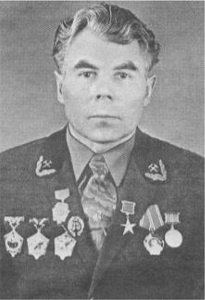 Яков Фёдорович Стародумов (13 декабря 1926 — 2018) — бригадир горнорабочих очистного забоя ...