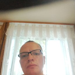 Ruslan, 45,  