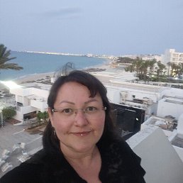Lena, 39, 