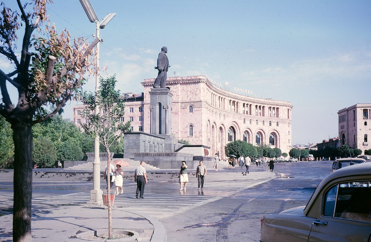    . 1966 .  :  