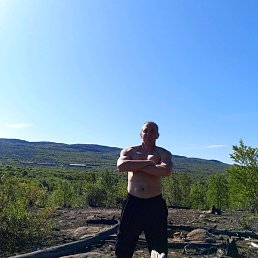 Max, , 40 