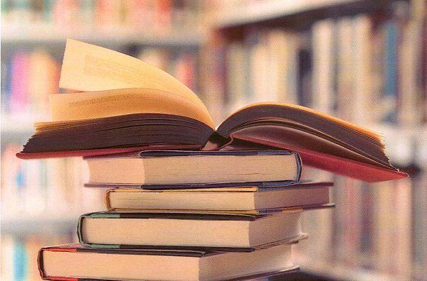 Лет пять Светка Солнцева не появлялась на горизонте, а тут неожиданно возникла как прыщ в день ...